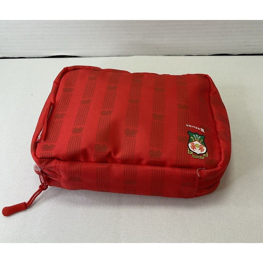 United Airlines‎ Polaris Limited Edition Wrexham Amenity Kit Red - NEW no Tag